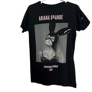 Ariana Grande concert T size small
